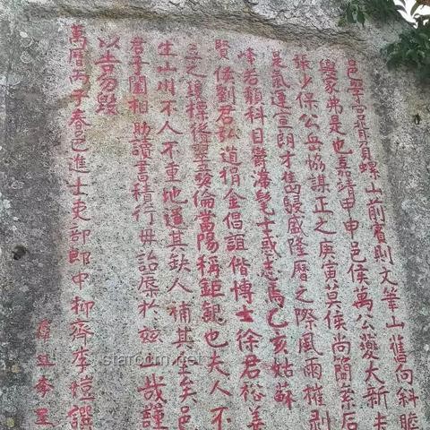 **爱而不得的笔尖舞蹈：探寻文学里的顶级文笔如何触动心灵**